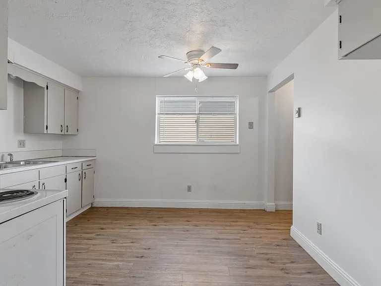 1524 Laprele St #1-4 — Photo 5
