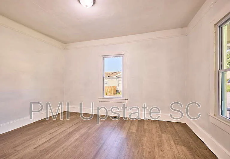 10 E Main St — Photo 10