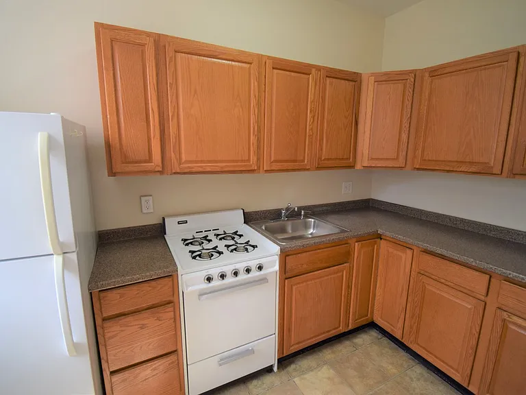 2112 O St NW — Photo 12