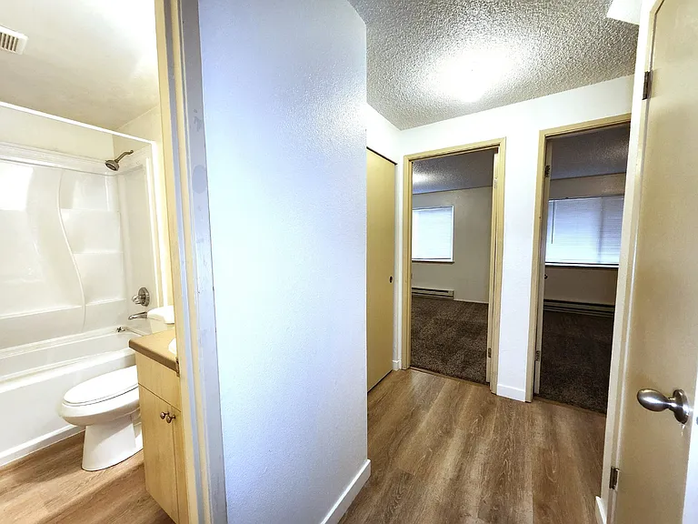 45 NE Torval Canyon Rd #6 — Photo 21