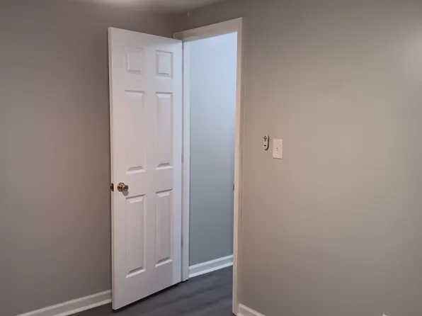 2430 Maundys Creek Rd, Hayes, VA 23072
