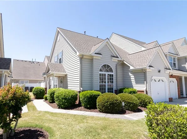 887 Hunley Dr, Virginia Beach, VA 23462