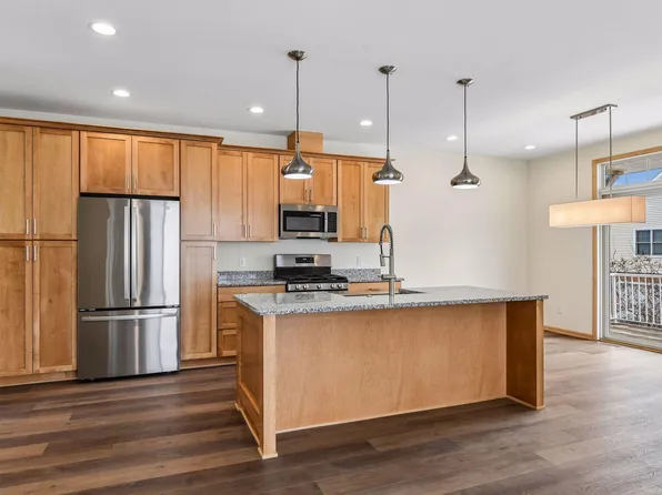 2121 Village Trl, Mound, MN 55364