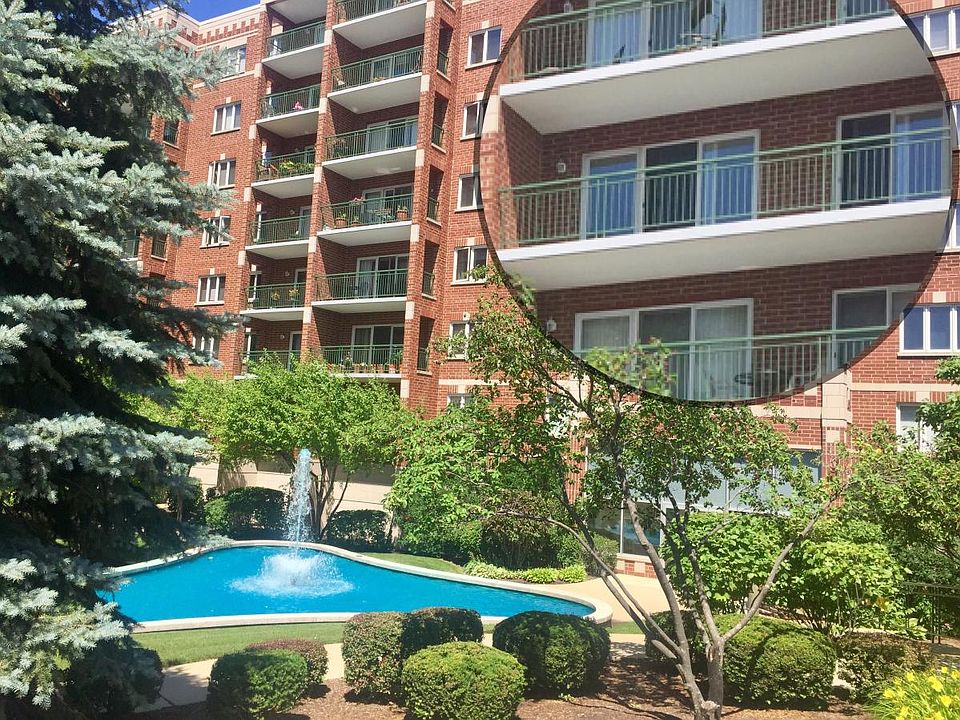 Center double balcony from front of building