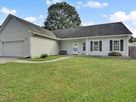 3rd image of 102 Glendale Ct