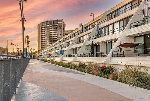 The Promenade at Marina City Club Photo 1