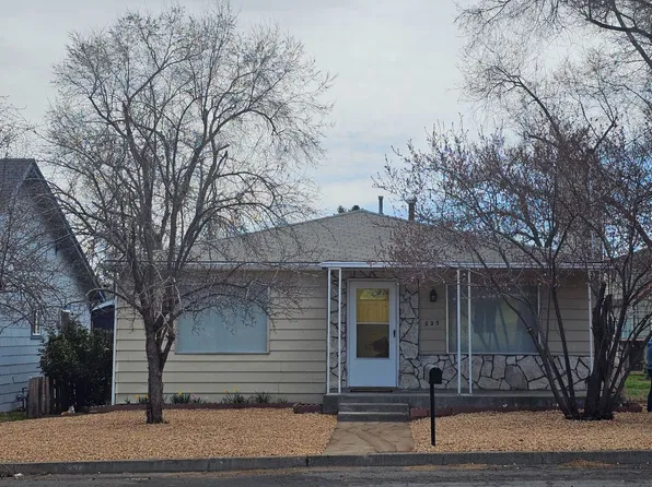 335 SE 8th St, Madras, OR 97741