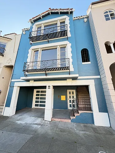 73 Cervantes Blvd #B Photo 1