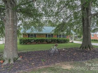 6206 Clearwater Dr, Indian Trail, NC 28079