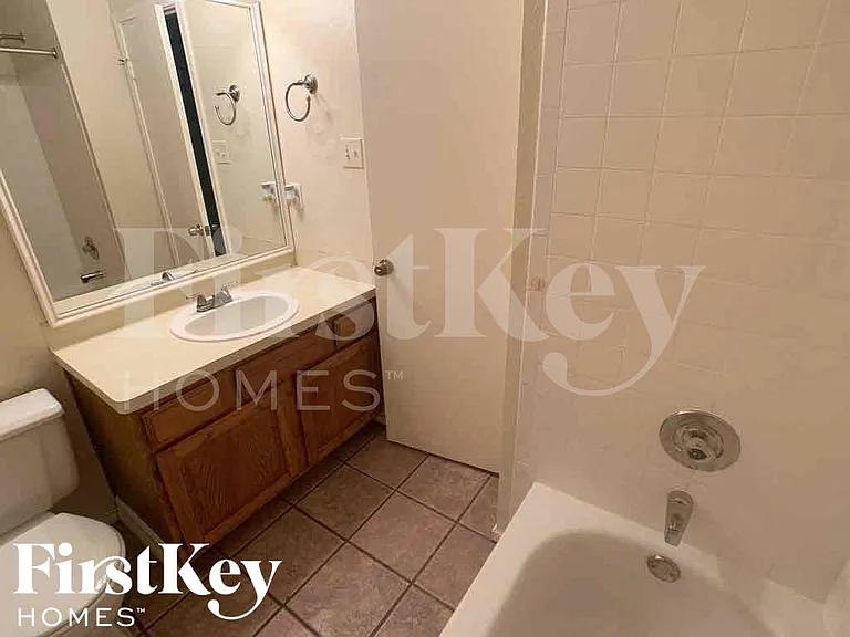 18614 Seaton Dr — Photo 20