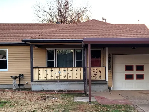 121 Urbana Dr, Blackwell, OK 74631