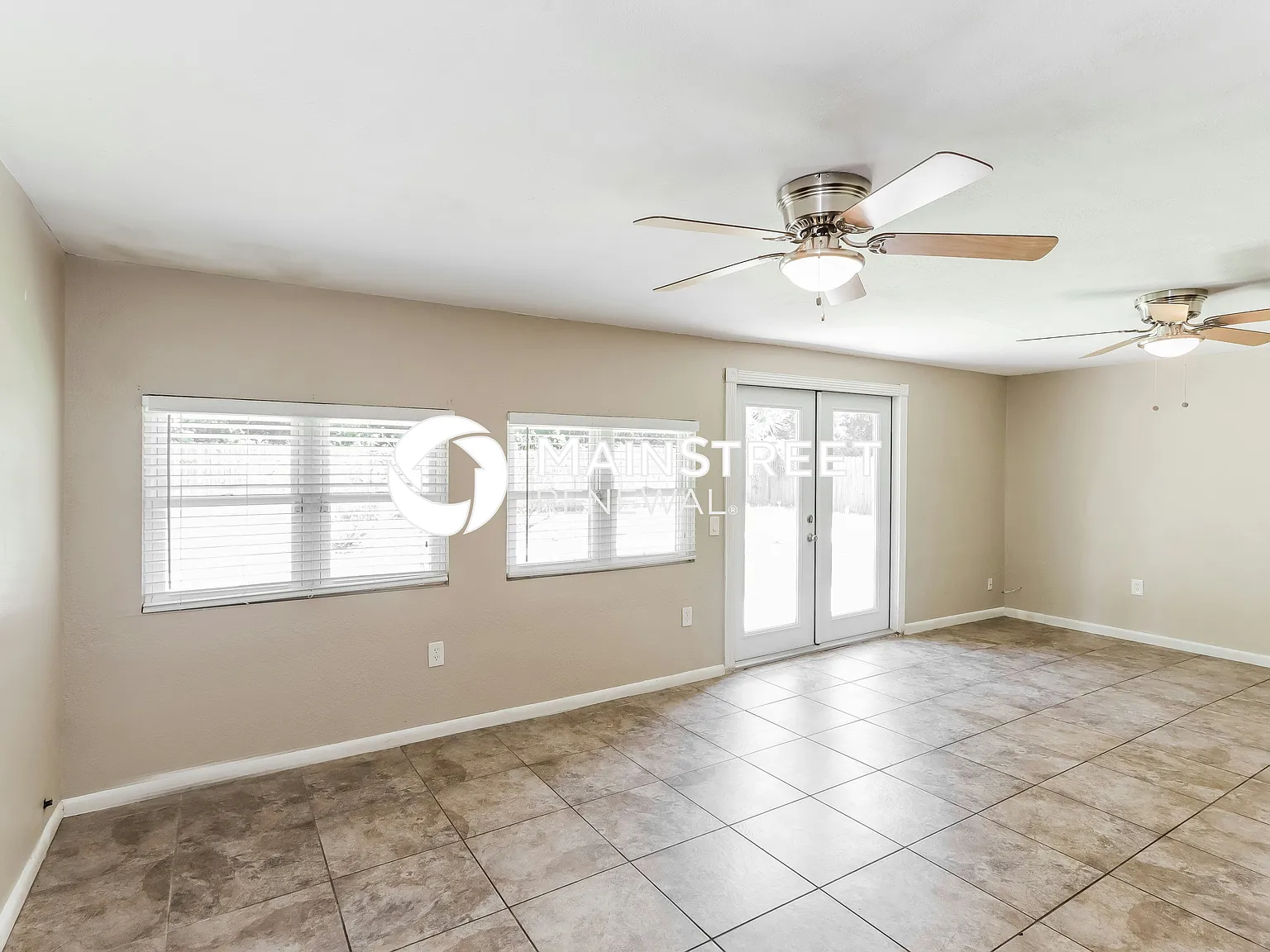 2226 Maple Hill Dr — Photo 2