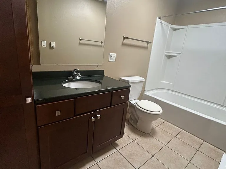 730 Michael St — Photo 10