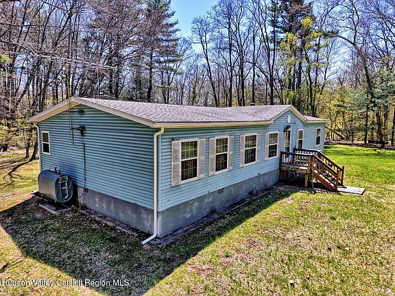 3rd image of 63 Meadow Road