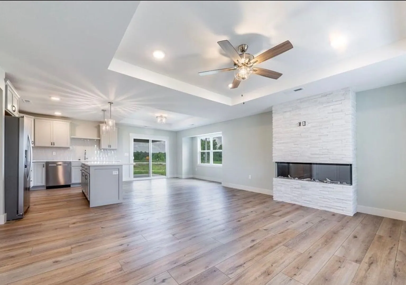 Brand New Home- 3 Bedroom 2 Bathroom — Photo 2