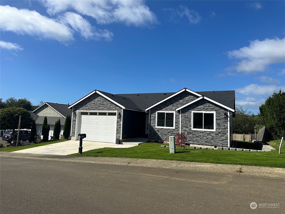 1st image of 3155 Sanderling Dr