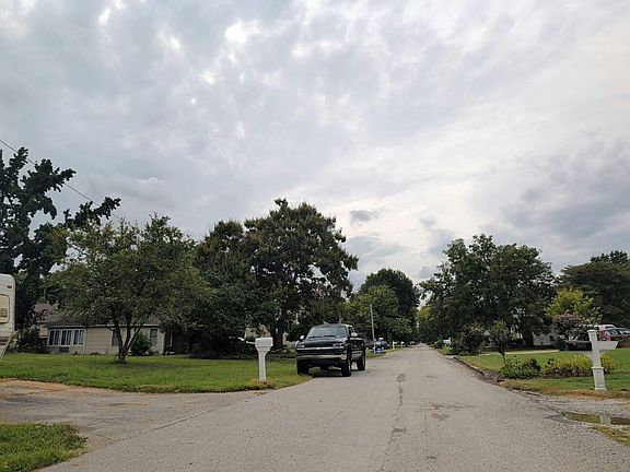 4th image of 2634 Pine St