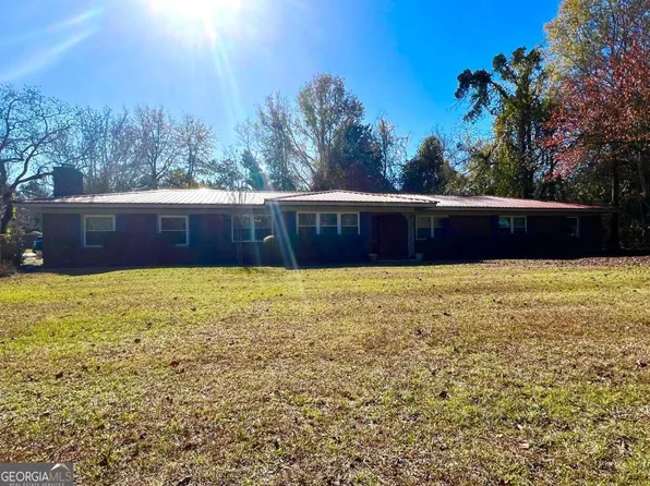 128 N Gill St, Hazlehurst, GA 31539