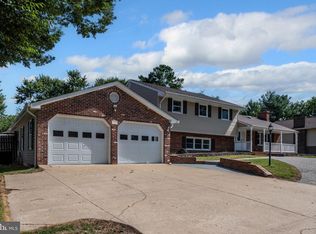 468 Ferry Rd, Fredericksburg, VA 22405