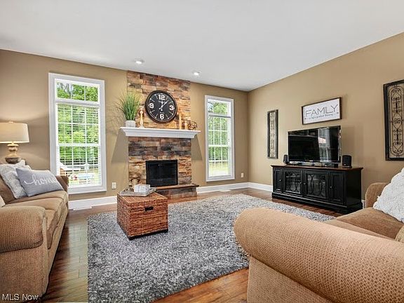 4th image of 511 Berklee Dr