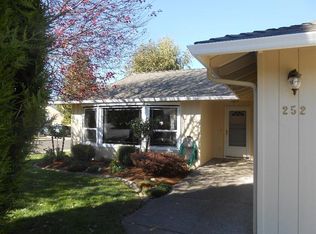 252 Sherwood Ct, Talent, OR 97540