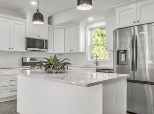 19 Cottage St, Winsted, CT 06098