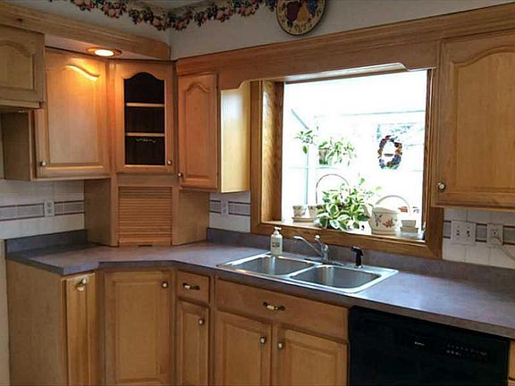 3rd image of 603 Sommerheim Dr
