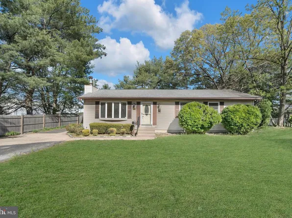 202 Grove Ave, West Berlin, NJ 08091