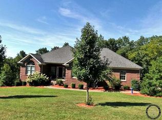 102 Lake Vista Dr, Georgetown, KY 40324