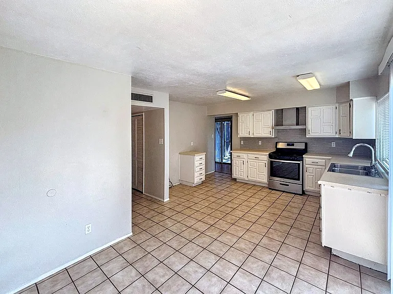 10238 White Elm Rd — Photo 12