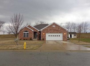 62 Clear Spring Ln, Trafalgar, IN 46181