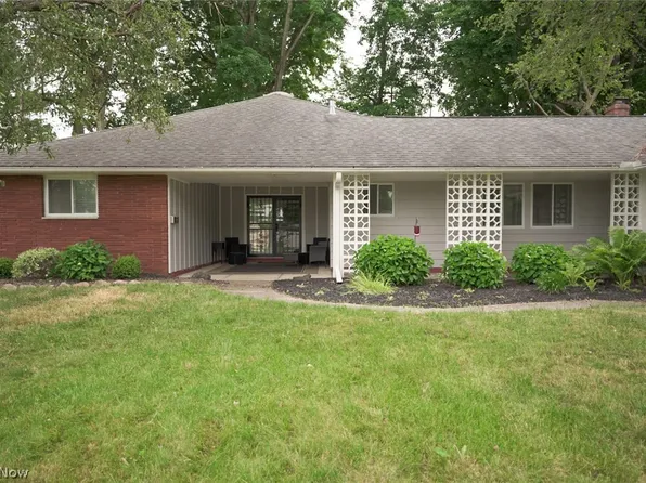 458 Steven Blvd, Richmond Heights, OH 44143