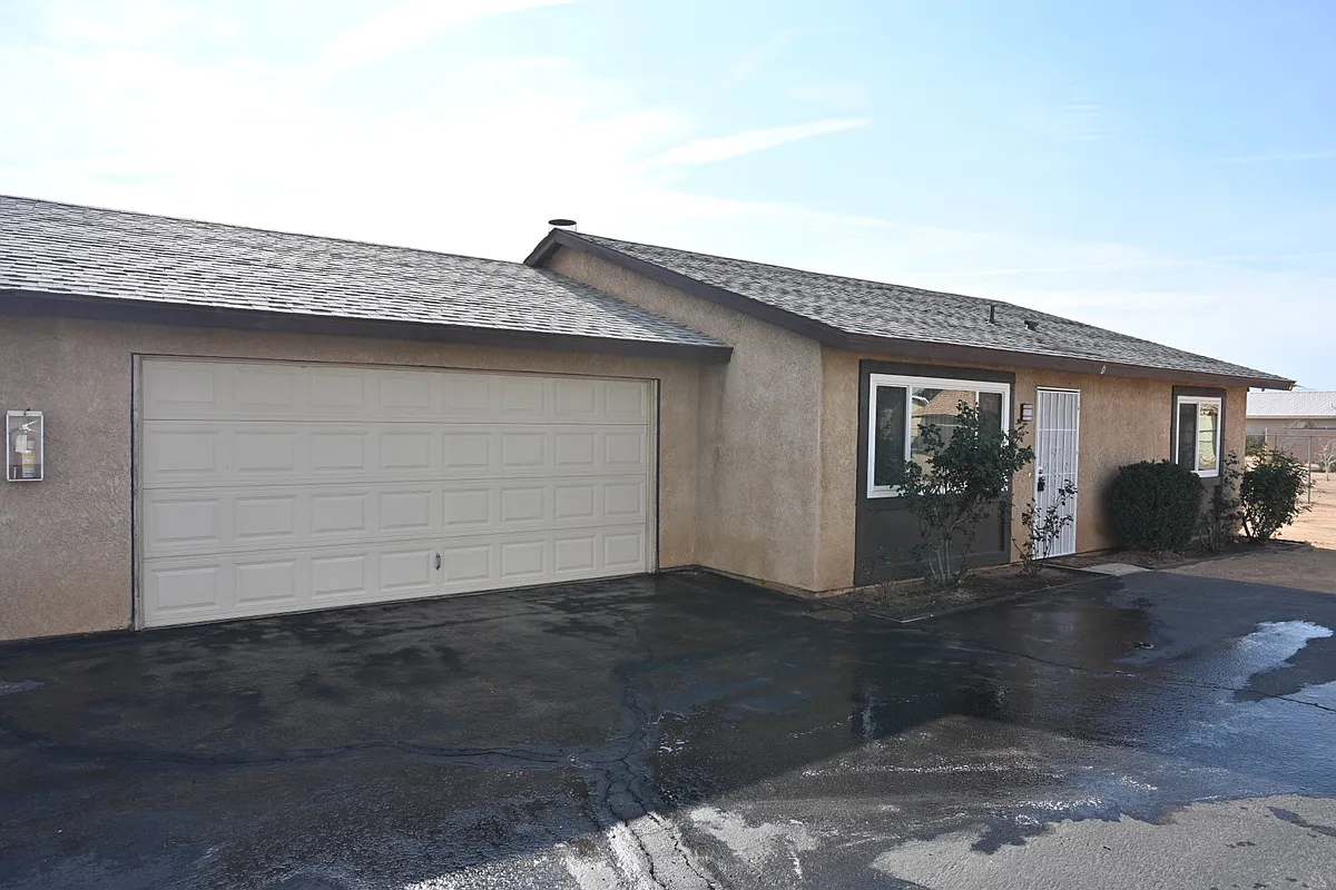 Building Photo - 10776 Kiowa Rd #D