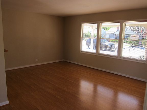 3rd image of 33 W McKenzie Ave