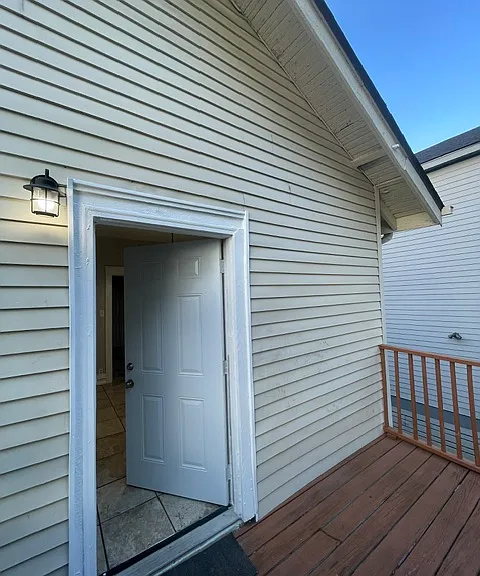 2674 Myrtle St — Photo 39