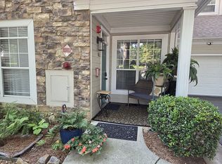211 Edinburgh Ct, Alpharetta, GA 30004