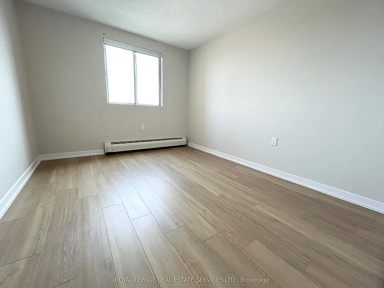82 Millside Dr #1005 — Photo 13