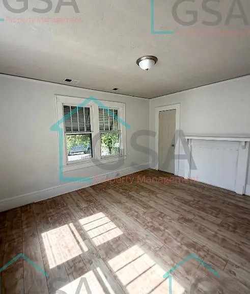 19 Watson Ave — Photo 8