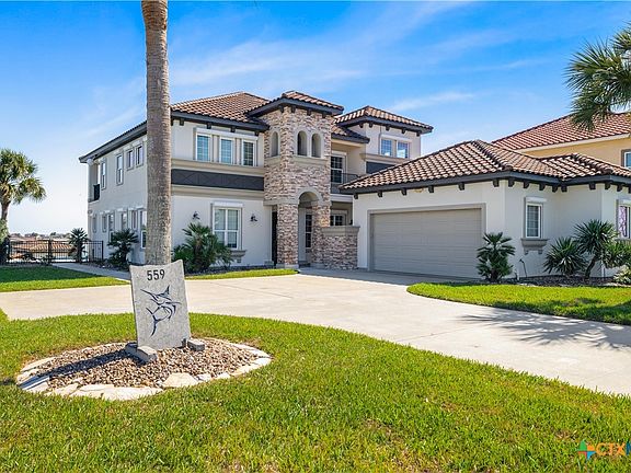 3rd image of 559 W Lago Loop Rd