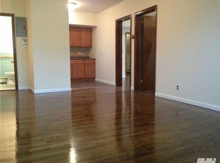 1326 128th St APT 2B, College Point, NY 11356