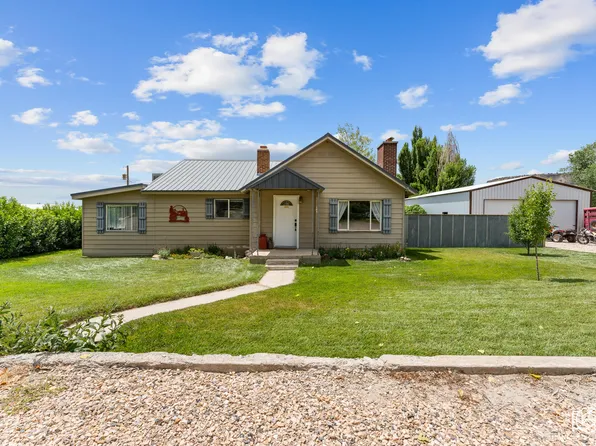 105 N 100 W, Henrieville, UT 84736