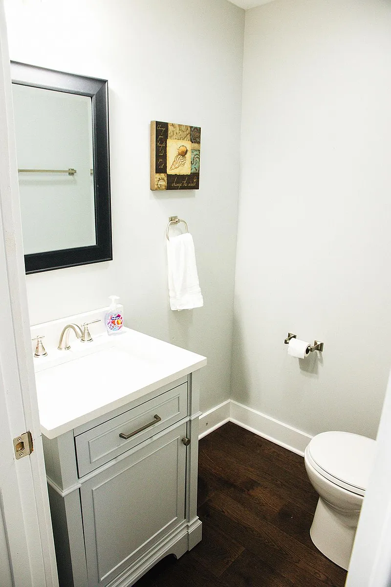 main floor half bath - Draper St