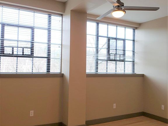 5th image of 806 Wasena Ave SW #318