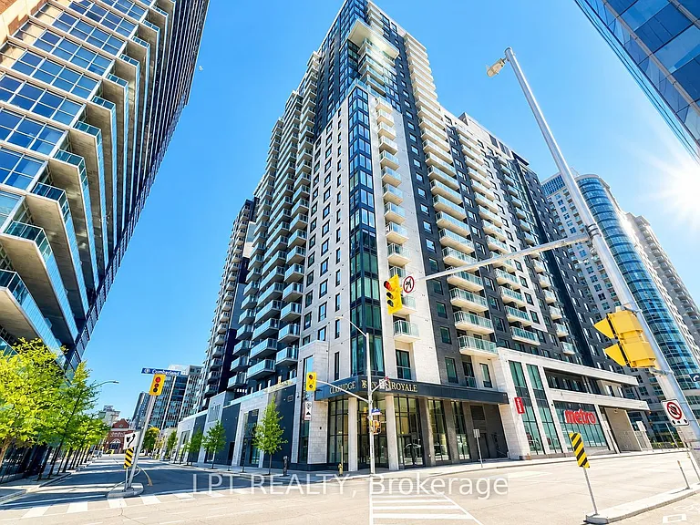 180 George St #1705 — Photo 1