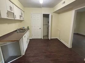 7311 Guthrie Ave, Cleveland, OH