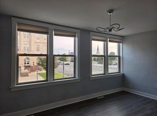 814 Washington St APT 1, Manitowoc, WI 54220