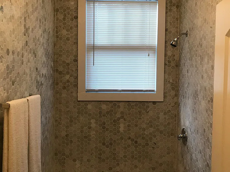416 E Floribraska Ave — Photo 10