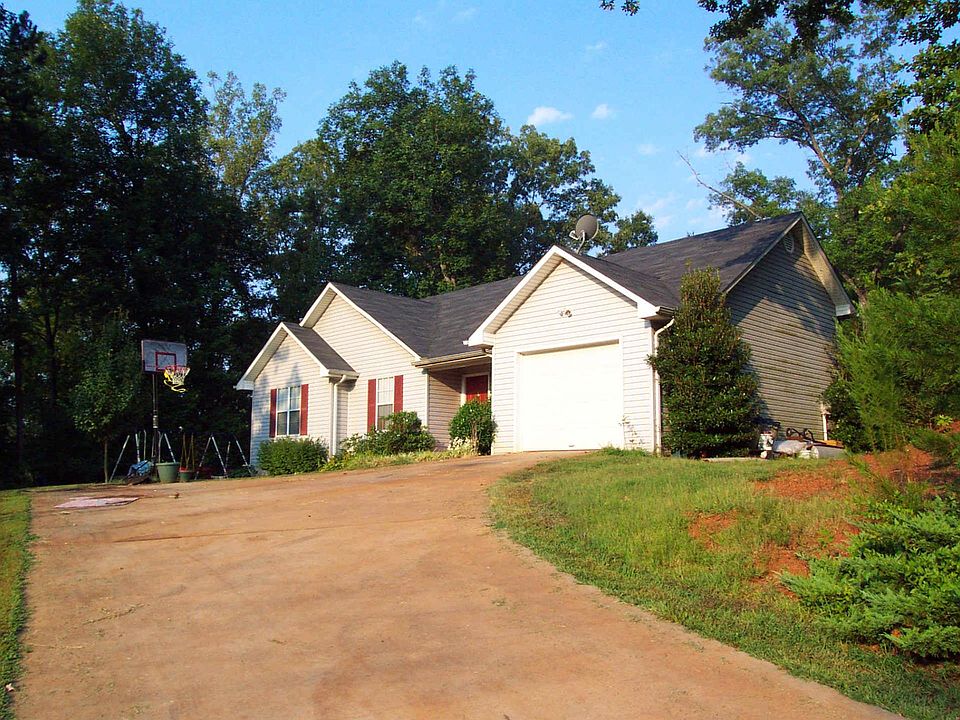 1st image of 335 Anderson Dr