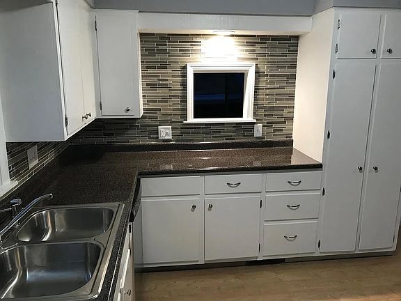 3rd image of 173 One Seventy Three Terrace Rd