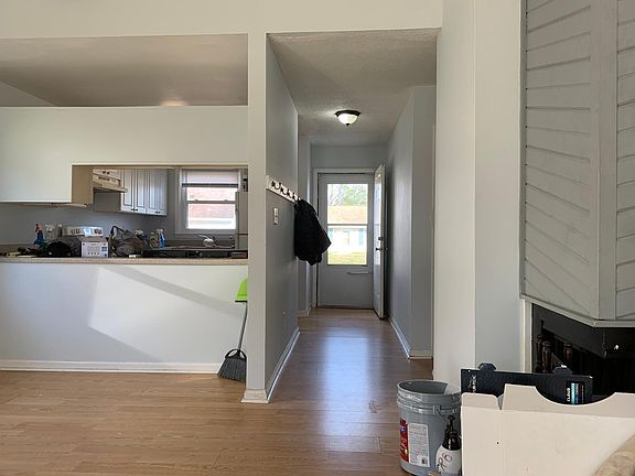 2nd image of 103 Fletcher Pl